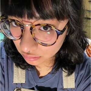 Meet your Posher, Alondra